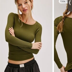 MADEWELL Fine Ribbed Supercrop Crewneck Long Sleeve Tee in Olive Green Size XS